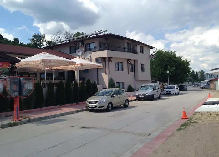 Family Pier מלון גולדן סנדס