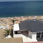 Ξενοδοχείο Family Pier 3*