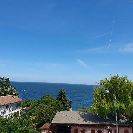 Family Pier Golden Sands